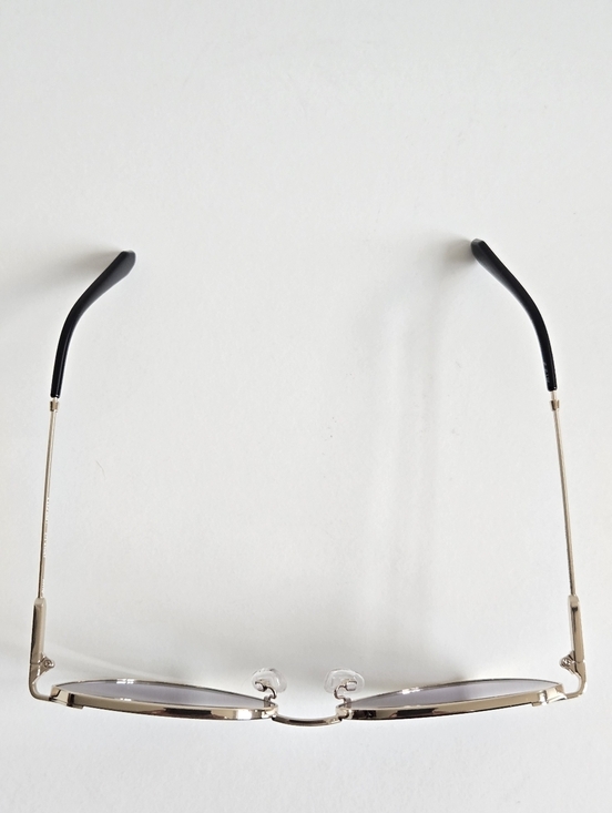 Quay Main Character Black Gold Frame/Smoke Lens Unisex Sunglasses-Good Condition main image 13